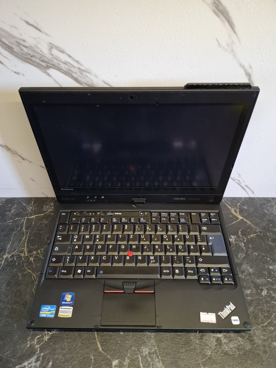 LENOVO X220 CPU CORE i7/2TH/RAM4GB/ssd160/12.5 INCH